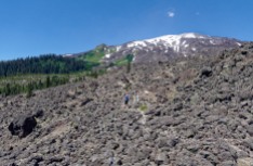 Lava flow and view of Mount St. Helens as seen from the Loowit Trail (credit: John Strother)